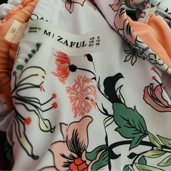 ZAFUL Women Bikini Bandeau/Halter Tie Ruffle Cutout Swimsuit - Picture 3 of 7